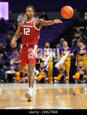 Bâton Rouge, Louisiane, États-Unis. 3 février 2024. TRAMON MARK (12), garde des Razorbacks de l'Arkansas, fait une passe pendant le match entre les Razorbacks de l'Arkansas et les Tigers de la LSU au Pete Maravich Assembly Center le 3 février 2024 à Baton Rouge, Louisiane. (Image de crédit : © Jerome Hicks/ZUMA Press Wire) USAGE ÉDITORIAL SEULEMENT! Non destiné à UN USAGE commercial ! Banque D'Images