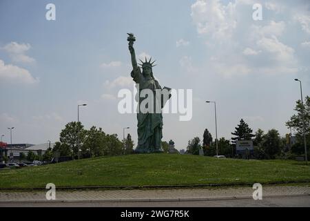 Colmar, France - 10 juin 2021 : réplique de la Statue de la liberté de 12 mètres de haut Banque D'Images