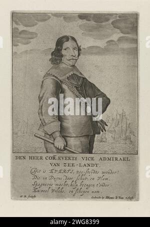 Portrait de Cornelis Evertsen, Henrick Rochuszn van Dagen, 1658 - 1693 tirage Portrait de Cornelis Evertsen, Lieutenant Amiral van Zeeland, avec le commandostaf dans la main droite. Une bataille maritime en arrière-plan. Dans la marge son nom, son titre et un éloge. Imprimeur : Northern Netherlandsprinter : Amsterdampublisher : Amsterdam papier gravure guerre ; affaires militaires (+ voiliers). bataille, combat en général (+ force navale). baton du général Banque D'Images