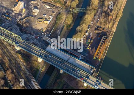 Luftbild, Bauarbeiten an der Emschertalbrücke Autobahnbrücke A43 über den Fluss Emscher und Rhein-Herne-Kanal, Baukau, Herne, Ruhrgebiet, Rhénanie-du-Nord-Westphalie, Deutschland ACHTUNGxMINDESTHONORARx60xEURO *** vue aérienne, travaux de construction sur le pont de la vallée de l'Emscher pont autoroute A43 sur la rivière Emscher et le canal Rhénanie Herne, Baukau, Herne, région de la Ruhr, Rhénanie du Nord-Westphalie, Allemagne ATTENTIONxMINDESTHONORARx60xEURO Banque D'Images