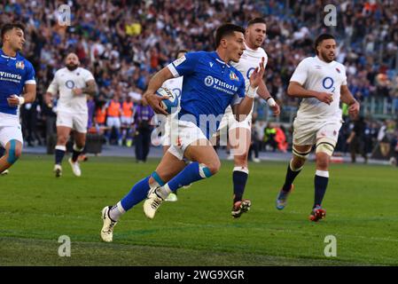 Rome, Latium, Italie. 3 février 2024. ROME, ITALIE 2024/02/03 : Tommaso Allan arrière complet de l'équipe italienne, a marqué un essai au Stade Olympique de Rome, lors du premier match de Guinness six Nations 2024, entre l'Italie et l'Angleterre. À la fin du match, l'équipe d'Angleterre a remporté le match avec le score de 27-24. (Image de crédit : © Pasquale Gargano/Pacific Press via ZUMA Press Wire) USAGE ÉDITORIAL SEULEMENT! Non destiné à UN USAGE commercial ! Crédit : ZUMA Press, Inc./Alamy Live News Banque D'Images