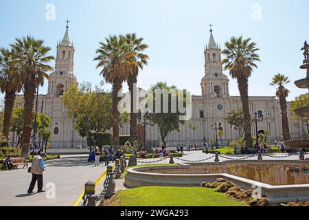 Cathédrale d'Arequipa ou Basilique Cathédrale de Santa Maria, Arequipa, Province d'Arequipa, Pérou Banque D'Images