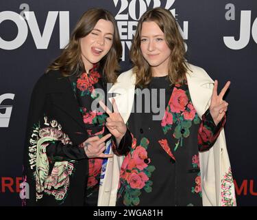 2 février 2024, Los Angeles, Californie, États-Unis : 'Larkin PoE' est un groupe de roots rock américain dirigé par les sœurs REBECCA LOVELL et MEGAN LOVELL qui participe au MusiCares Person of the Year 2024 en l'honneur de J. bon Jovi. (Image de crédit : © Billy Bennight/ZUMA Press Wire) USAGE ÉDITORIAL SEULEMENT! Non destiné à UN USAGE commercial ! Banque D'Images