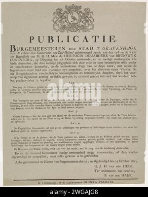 Annonce des funérailles de la Princesse Louise van Oranje-Nassau, 1819, frères Giunta d'Alt albani, 1819 feuille texte publication avec l'annonce du programme de la cérémonie funéraire le 26 octobre à la Haye par Frédérique Louisa Wilhelmina, Princesse d'Oranje-Nassau, veuve de Hertog Karl George August van Brunswijk, décédé le 15 octobre 1819. Texte au programme en cinq articles, au sommet des armoiries de la ville de la Haye. La Haye impression typographique papier la Haye Banque D'Images