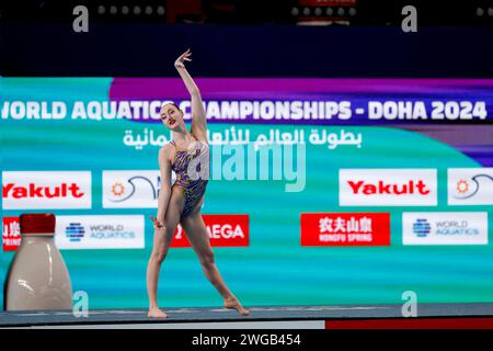 Doha, Qatar. 04 février 2024. DOHA, QATAR - 4 FÉVRIER : Marloes Steenbeek des pays-Bas en compétition dans le Solo féminin libre le jour 3 : natation artistique des Championnats du monde de natation de Doha 2024 le 4 février 2024 à Doha, Qatar. (Photo de MTB-photo/BSR Agency) crédit : BSR Agency/Alamy Live News crédit : BSR Agency/Alamy Live News Banque D'Images