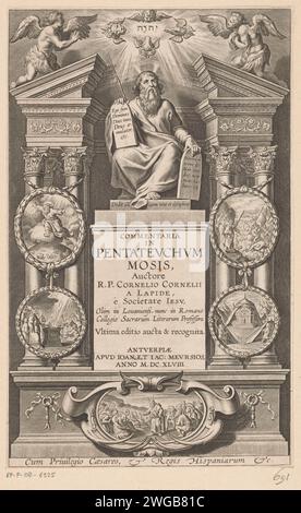 Moïse et cinq scènes du Pentateuque, Cornelis Galle (I) (possible), d'après Pierre Paul Rubens, 1648 imprimer Moïse avec les tableaux législatifs tronend sur une écurie perçante avec le titre du livre. De chaque côté et sous cinq cartouches avec des scènes des cinq premiers livres bibliques de l'ancien Testament, le Pentateuque. Imprimeur : Southern Netherlandspublisher : Antwerppublisher : Anvers gravure sur papier Moïse (pas dans le contexte biblique) ; attributs possibles : rayons de lumière ou cornes sur sa tête, tige, tables de la Loi. division de la lumière et de l'obscurité. Passage à travers la mer Rouge. Le livre Leviti Banque D'Images