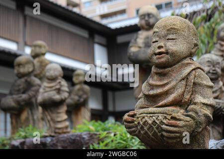 Jizo des 16 Arhats dans le temple Rokkaku-do, Kyoto, Japon Banque D'Images