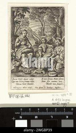 Christkind dort à de Wieg, Hieronymus Wierix, 1563 - avant 1619 imprimer Paysage avec l'enfant Christ qui dort dans sa crèche. Deux anges veillent sur lui. Maria est assise à côté du berceau et émet. Dans la marge, une légende de six lignes, en deux colonnes, en latin. Berceau de gravure papier Anvers, berceau. Naissance et jeunesse du Christ. Les occupations domestiques de Marie Banque D'Images