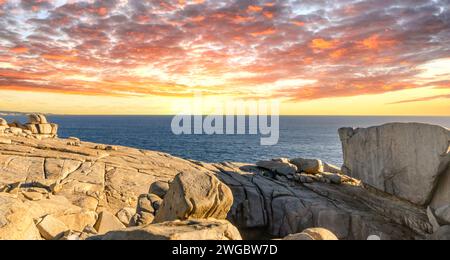 Natural Bridge au coucher du soleil, parc national de Torndirrup près d'Albany, Australie occidentale, Australie Banque D'Images