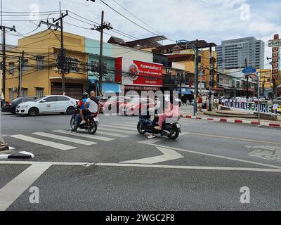 Phuket, Thaïlande - 28 décembre 2023 : monument de construction ancienne, bâtiments jaunes dans la vieille ville de Phuket en Thaïlande. Région de la vieille ville de Phuket. Banque D'Images