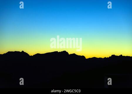 Ambiance du soir dans les montagnes Banque D'Images