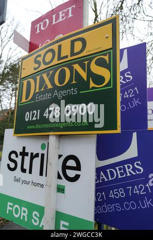 Northfield, Birmingham, 4 février 2024 - Maisons à louer et à vendre à Northfield, Birmingham, Angleterre alors que le marché du logement au Royaume-Uni continue de fluctuer. Crédit : Arrêter Press Media/Alamy Live News Banque D'Images