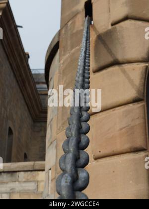 Vue de la porte d'entrée de l'ancien Fort d'artillerie Rapitan, à Jaca (Espagne). Banque D'Images