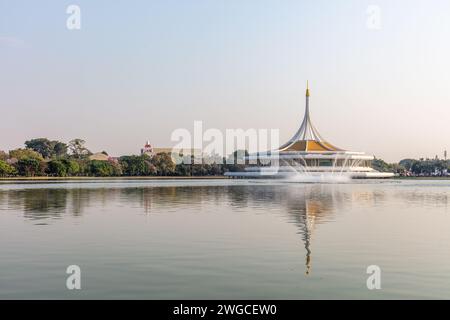 Suan Luang Rama IX, (Parc Rama IX), parc public dans le district de Prawet, Bangkok, Thaïlande Banque D'Images