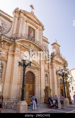 Rabat, Malte - 20 juin 2023 : façade de équipée Église collégiale Paul à Rabat, Malte Banque D'Images