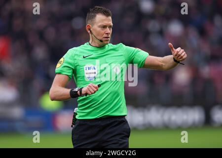 Utrecht, pays-Bas. 4 février 2024. UTRECHT, PAYS-BAS - 4 FÉVRIER : arbitre Allard Lindhout lors du match néerlandais d'Eredivisie entre le FC Utrecht et le FC Volendam au Stadion Galgenwaard le 4 février 2024 à Utrecht, pays-Bas. (Photo de Ben gal/Orange Pictures) crédit : dpa/Alamy Live News Banque D'Images