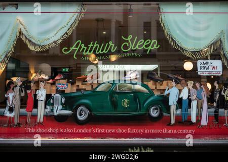 Atrhur Sleep, cordonnier sur mesure, vitrine, Savile Row, Londres W1 Banque D'Images