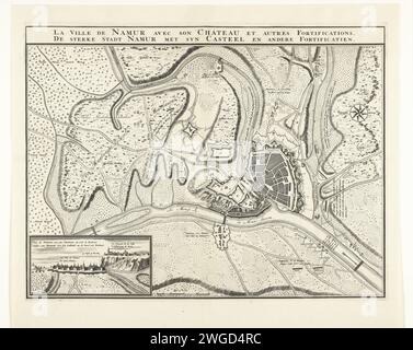 Carte de la ville Namur avec le château, assiégée par l'armée française, 1692, 1692 imprimer carte des noms de la ville avec le château, assiégée par l'armée française, 25 mai - 30 juin 1692. En bas à gauche un pari avec un visage sur la ville et le château. Amsterdam papier gravure cartes des villes. Siège, position des noms de guerre (ville). Château de Namur Banque D'Images