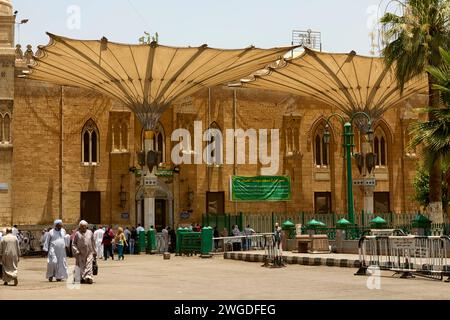 Cour de la mosquée Al Hussein au Caire, Egypte Banque D'Images