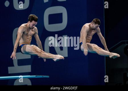 Doha, Qatar. 04 février 2024. Daoyi long - Zongyuan Wang de Chine en compétition dans le 3m. Springboard Sinchronised hommes lors des 21e Championnats du monde de natation au Vieux Port de Doha à Doha (Qatar), le 04 février 2024. Crédit : Insidefoto di andrea staccioli/Alamy Live News Banque D'Images