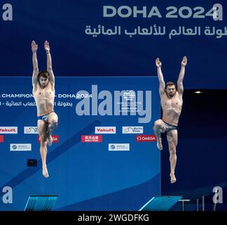 Doha, Qatar. 04 février 2024. Jules Bouyer et Alexis Jandard, de France, en compétition dans le 3m. Springboard Sinchronised hommes lors des 21e Championnats du monde de natation au Vieux Port de Doha à Doha (Qatar), le 04 février 2024. Crédit : Insidefoto di andrea staccioli/Alamy Live News Banque D'Images