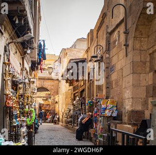 Rues étroites et ruelles historiques à Fatamin ou au Caire médiéval Banque D'Images