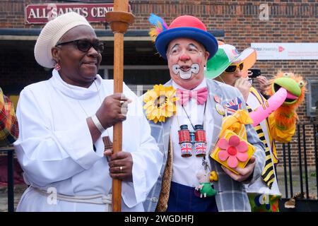 Trinity Saints, Haggerston, Londres, Royaume-Uni. 4 février 2024. Service annuel des clowns de l'église Trinity Saints. Crédit : Matthew Chattle/Alamy Live News Banque D'Images