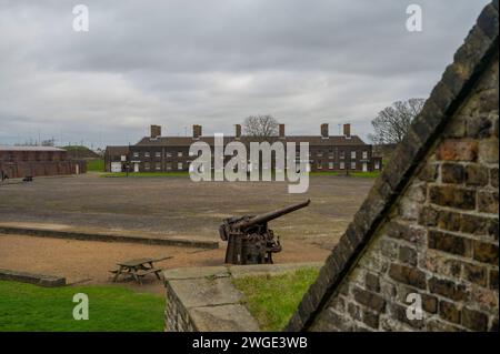 Fort de Tilbury et les canons qui gardent Londres et la Tamise depuis le XVIe siècle, à Tilbury, Essex, Royaume-Uni Banque D'Images