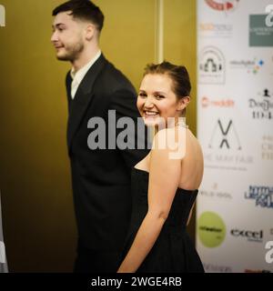 The Mayfair Hotel, Londres, Royaume-Uni. 4 février 2024. Samuel Bottomley et Mia McKenna-Bruce photographiés lors de la 44e cérémonie des London Critics' Circle film Awards. Photo de Julie Edwards./Alamy Live News Banque D'Images