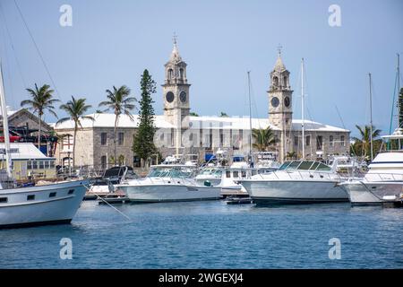 Historique Clocktower Shopping Mall Building en face du port de plaisance, du chantier naval royal, de la paroisse de Sandy, Bermudes Banque D'Images