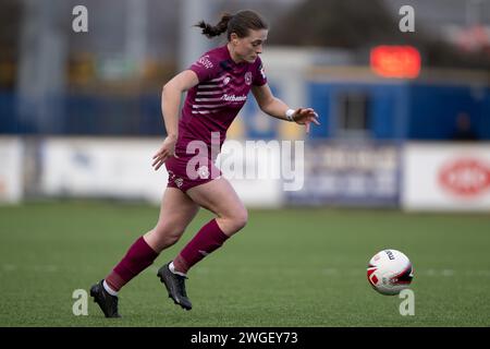 Barry, Royaume-Uni. 4 février 2024. Ffion Prix de Cardiff City Women lors du Genero Adrian Premier Match entre Barry Town United Women et Cardiff City Women au Jenner Park Stadium à Barry le 4 février 2024. Cette image ne peut être utilisée qu'à des fins éditoriales. Usage éditorial uniquement. Crédit : Ashley Crowden/Alamy Live News Banque D'Images