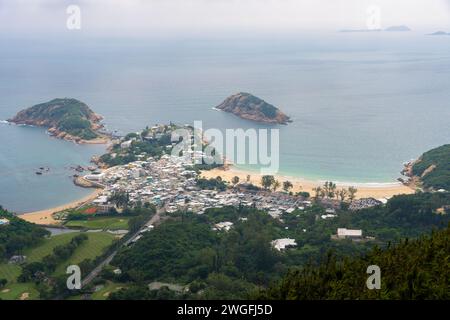 Une prise de vue aérienne à couper le souffle capturant de nombreuses îles vues d'une montagne majestueuse Banque D'Images