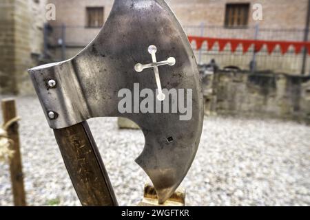 Détail de la vieille arme de guerre d'un chevalier médiéval Banque D'Images