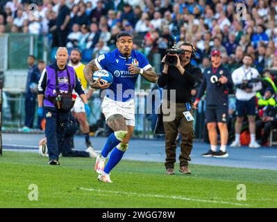 Rugby six Nations. Italie vs Angleterre. Stadio Olimpico. Rome. 03/02/2024. L'italienne Montanna Ioane court avec le ballon Banque D'Images