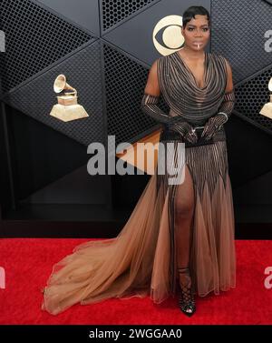 Los Angeles, États-Unis. 04th Feb, 2024. Fantasia Barrino arrive à la 66e cérémonie annuelle des Grammy Awards qui a eu lieu à la Crypto.com Arena à Los Angeles, CA le dimanche, ?février 4, 2024. (Photo de Sthanlee B. Mirador/Sipa USA) crédit : Sipa USA/Alamy Live News Banque D'Images