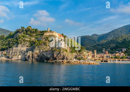 Paysage autour de Monterosso al Mare, une petite ville dans une zone côtière nommée Cinque Terre en Ligurie, située dans le nord-ouest de l'Italie Banque D'Images