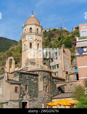 Paysage autour de Vernazza, une petite ville dans une zone côtière nommée Cinque Terre en Ligurie, situé dans le nord-ouest de l'Italie Banque D'Images