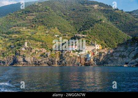 Paysage autour de Vernazza, une petite ville dans une zone côtière nommée Cinque Terre en Ligurie, situé dans le nord-ouest de l'Italie Banque D'Images