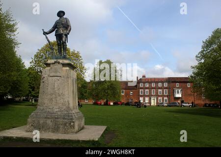 Cathédrale de winchester King's Royal Rifle Corp War Memorial Statue de bronze winchester hampshire angleterre Banque D'Images