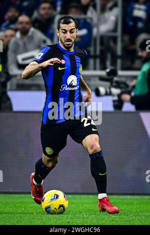 Le milieu de terrain arménien #22 de l'Inter Milan Henrikh Mkhitaryan lors du match de football italien Serie A L'Inter Milan et la Juventus FC au stade San Siro de Milan, Italie, le 4 février 2024 crédit : Piero Cruciatti/Alamy Live News Banque D'Images