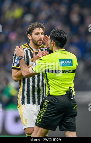 Milan, Italie. 04th Feb, 2024. L'arbitre Fabio Maresca vu avec Manuel Locatelli de la Juventus lors du match de Serie A entre l'Inter et la Juventus à Giuseppe Meazza à Milan. (Crédit photo : Gonzales photo/Alamy Live News Banque D'Images