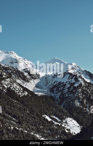 Montagnes des Pyrénées en Andorre, le 24 novembre 2021 Banque D'Images