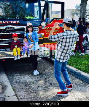 Une famille japonaise visite Sanford, Floride Banque D'Images