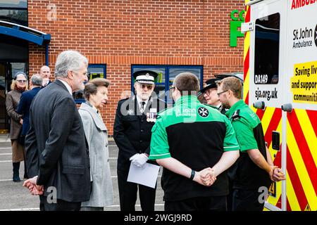 Devizes, Wiltshire 5 février 2024. La Princesse Royale, commandant en chef (Jeunesse), préparée John Ambulance, ouverture de la nouvelle unité d'intervention communautaire du Wiltshire à Devizes, Wiltshire 5 février 2024 crédit : John Rose Photography/Alamy Live News Banque D'Images