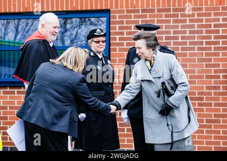 Devizes, Wiltshire 5 février 2024. La Princesse Royale, commandant en chef (Jeunesse), préparée John Ambulance, ouverture de la nouvelle unité d'intervention communautaire du Wiltshire à Devizes, Wiltshire 5 février 2024 crédit : John Rose Photography/Alamy Live News Banque D'Images