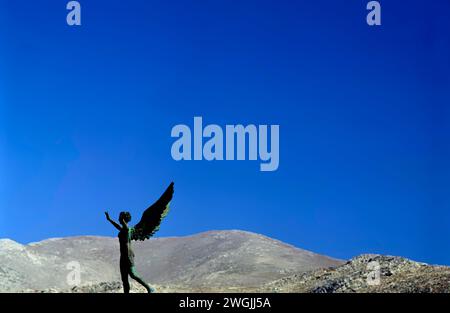 Nike Statue at Pothia Harbour, Kalymnos, Dodécanèse, Grèce, Europe, 1990 Banque D'Images