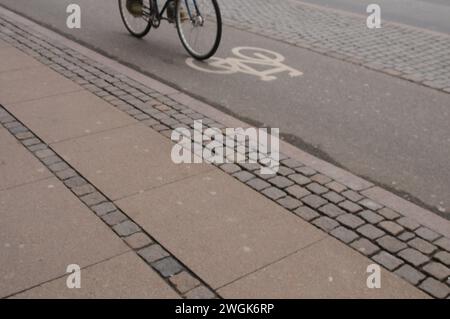 Copenhague, Danemark /05 février 2024/.piste cyclable pour cyclistes à Copenhague, capitale dan ish. (Photo.Francis Joseph Dean/Dean Pictures) Banque D'Images