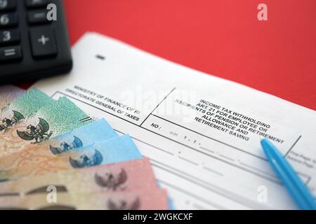 Formulaire fiscal indonésien 1721 a1 retenue d'impôt sur le revenu art 21 pour l'employé ou les bénéficiaires d'une pension ou d'une pension de retraite et d'une épargne-retraite Banque D'Images
