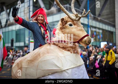 Manchester Christmas Parade 2023 fait son chemin dans les rues du centre-ville pour la deuxième année Banque D'Images