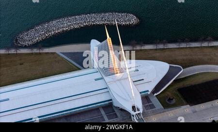 Photographie aérienne de Milwaukee, Wisconsin, USA au coucher du soleil. Banque D'Images